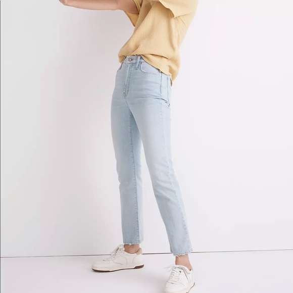 Madewell 25 Tall Slim Demi-Boot Jeans in Bellmeade Wash - Picture 2 of 9